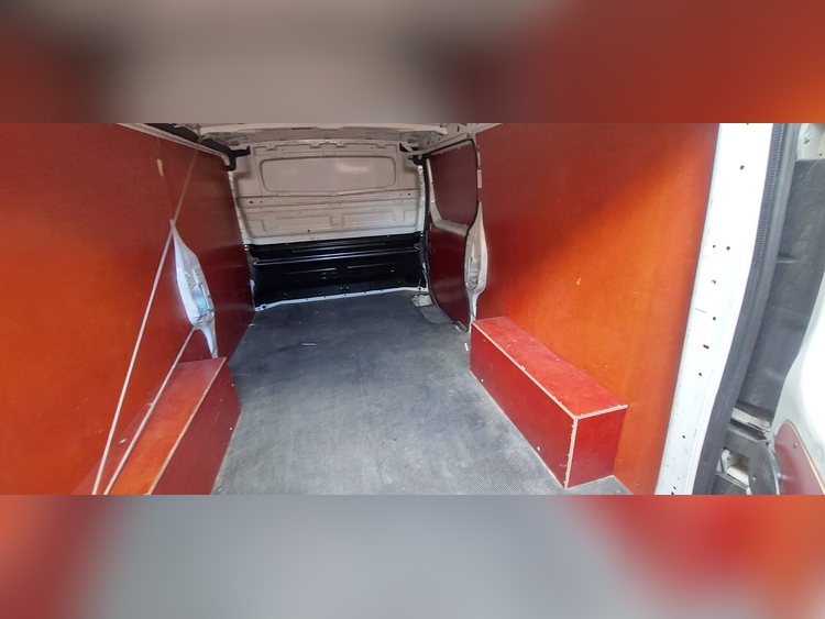 Renault Trafic 2.0 130CV foto 11
